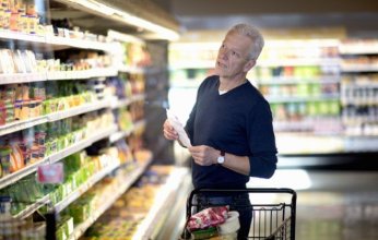 تحقيق علمي يكشف مفاجآت.. مكونات غذائية "مسرطنة" تنتشر في منتجات كبرى الشركات الأمريكية