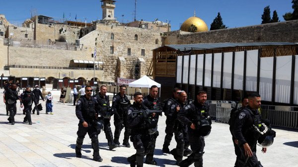 لليوم الـ12.. الاحتلال الإسرائيلي يواصل إغلاق المسجد الأقصى وكنيسة القيامة ويمنع وصول المصلين لليوم الـ12.. الاحتلال الإسرائيلي يواصل إغلاق المسجد الأقصى وكنيسة القيامة ويمنع وصول المصلين