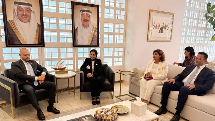 وزير الشؤون الاجتماعية: الكويت حريصة على تعزيز التعاون الاجتماعي والإنساني مع مملكة البحرين وزير الشؤون الاجتماعية: الكويت حريصة على تعزيز التعاون الاجتماعي والإنساني مع مملكة البحرين