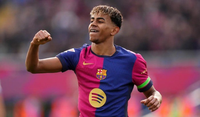لامين يامال يحصد جائزة أفضل هدف في دوري أبطال أوروبا لامين يامال يحصد جائزة أفضل هدف في دوري أبطال أوروبا
