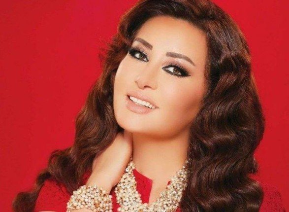 بعد وداعه الأهلي.. لطيفة توجّه رسالة مؤثرة لعلي معلول بعد وداعه الأهلي.. لطيفة توجّه رسالة مؤثرة لعلي معلول
