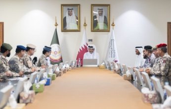 أمير دولة قطر يطلع على إجراءات القوات المسلحة القطرية في اعتراض الهجمة الصاروخية على قاعدة (العديد)