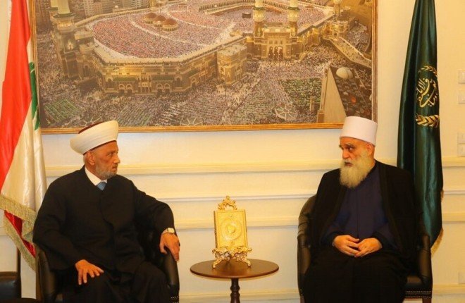 شيخ عقل الدروز ومفتي لبنان يدعوان لوقف العنف في السويداء وتفويت الفرصة على دعاة الفتنة شيخ عقل الدروز ومفتي لبنان يدعوان لوقف العنف في السويداء وتفويت الفرصة على دعاة الفتنة