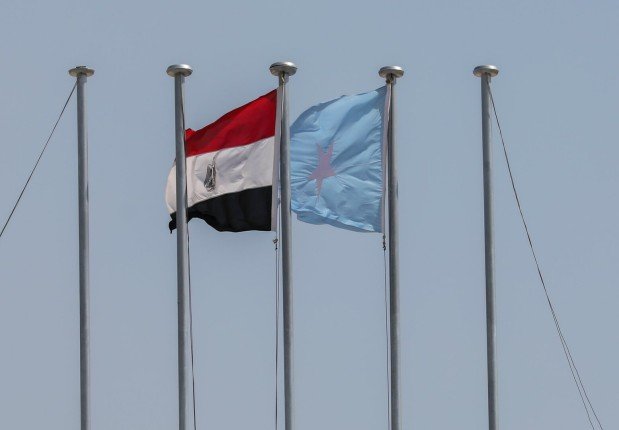 سفير مصر السابق لدى اسرائيل انهيار قطاع السياحةفى تل ابيب والحوثيون منعوا مرور السلاح والطائرات المسيرة بالبحر الاحمر سفير مصر السابق لدى اسرائيل انهيار قطاع السياحةفى تل ابيب والحوثيون منعوا مرور السلاح والطائرات المسيرة بالبحر الاحمر