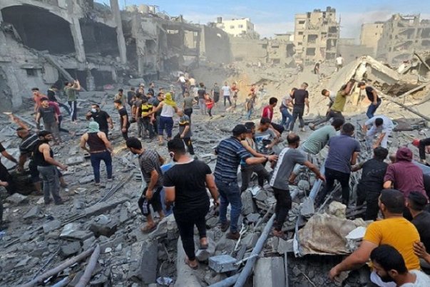 شهداء وجرحى في قصف إسرائيلي على مدينة غزة شهداء وجرحى في قصف إسرائيلي على مدينة غزة
