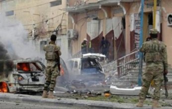 تفجير انتحاري يستهدف قاعدة عسكرية في مقديشو.. و"الشباب" تعلن المسؤولية.. ماذا يحدث؟