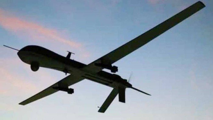 مقتل شخص جراء غارة إسرائيلية على سيارة جنوب لبنان مقتل شخص جراء غارة إسرائيلية على سيارة جنوب لبنان