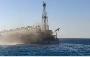 غرق حفار بترول بالبحر الأحمر.. مصرع شخص وإنقاذ 6 والبحث عن 23 مفقودًا