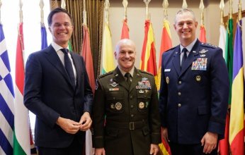 أليكسوس جرينكيفيتش يتولى قيادة قوات حلف الناتو في أوروبا
