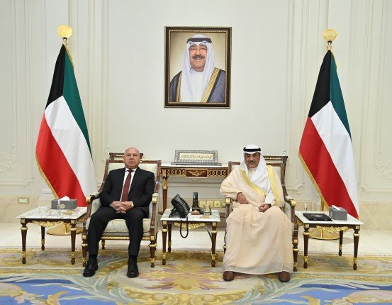 ولي العهد الكويتي يستقبل نائب رئيس مجلس الوزراء للتنمية الصناعية وزير النقل والصناعة المصري ولي العهد الكويتي يستقبل نائب رئيس مجلس الوزراء للتنمية الصناعية وزير النقل والصناعة المصري
