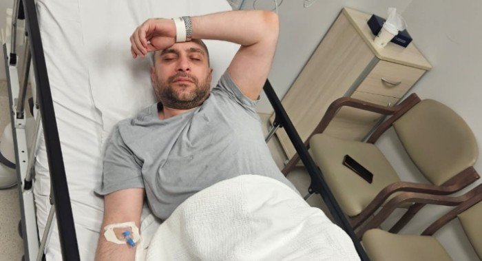 حسام حبيب يتعرض للإصابة أثناء تحضيره لأول حفل غنائي له بالسعودية حسام حبيب يتعرض للإصابة أثناء تحضيره لأول حفل غنائي له بالسعودية