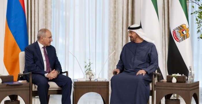 الإمارات و أرمينيا تبحثان سبل تعزيز علاقات التعاون بين البلدين الإمارات و أرمينيا تبحثان سبل تعزيز علاقات التعاون بين البلدين