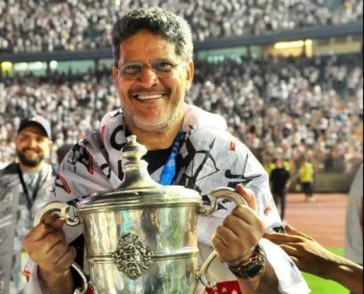 أيمن الرمادي يكسر صمته.. ويرد على بعض الشائعات بشأن فريق الزمالك أيمن الرمادي يكسر صمته.. ويرد على بعض الشائعات بشأن فريق الزمالك