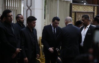 بدء عزاء المطرب الشعبي أحمد عامر بمسجد الحامدية الشاذلية (صور)