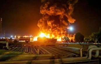 سقوط إصابات.. انفجار قوي في مستودع ذخيرة قرب مطار حلب