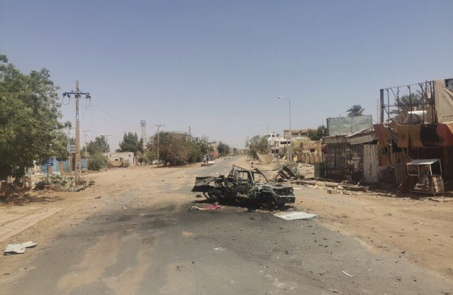 ماذا يحدث في السودان.. الجيش يدمر أكثر من 50 عربة قتالية للدعم السريع ويواصل الضغط على مواقعهم شرق خرسي ماذا يحدث في السودان.. الجيش يدمر أكثر من 50 عربة قتالية للدعم السريع ويواصل الضغط على مواقعهم شرق خرسي