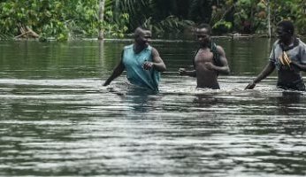 الفيضانات تقتل 25 شخصا على الأقل في شمال شرق نيجيريا