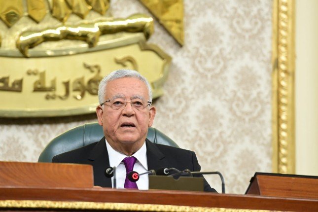 مصر.. رئيس مجلس النواب يوجه انتقادا جديدا للحكومة بسب قانون التعليم مصر.. رئيس مجلس النواب يوجه انتقادا جديدا للحكومة بسب قانون التعليم