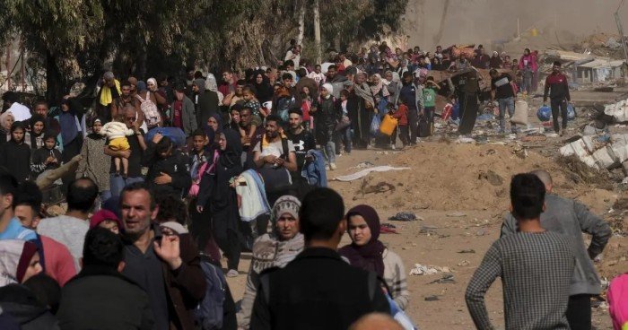 "الأونروا": 82% من قطاع غزة تخضع لأوامر إخلاء من قبل الاحتلال الإسرائيلي "الأونروا": 82% من قطاع غزة تخضع لأوامر إخلاء من قبل الاحتلال الإسرائيلي