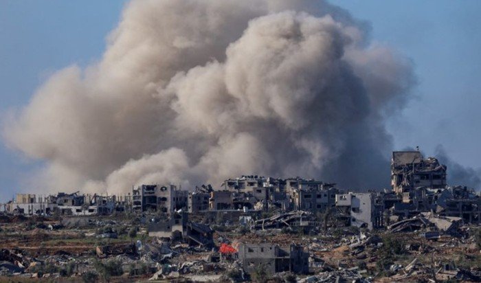 «الغارديان»: جيش الاحتلال الإسرائيلي استخدم قنبلة أميركية تزن 500 رطل في قصف مقهى مزدحم بغزة «الغارديان»: جيش الاحتلال الإسرائيلي استخدم قنبلة أميركية تزن 500 رطل في قصف مقهى مزدحم بغزة