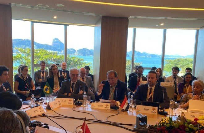 مصر تدعو "بريكس" إلى تقديم حلول وأدوات تمويلية مبتكرة لأزمة الديون العالمية مصر تدعو "بريكس" إلى تقديم حلول وأدوات تمويلية مبتكرة لأزمة الديون العالمية
