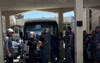 تمرد داخل سجن أميون شمال لبنان واحتجاز عنصرين من القوى الأمنية.. ماذا يحدث؟