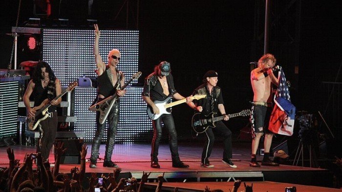 مصر.. جدل واسع بعد الإعلان عن حفل فريق Scorpions ومطالبات بإلغائه بسبب دعمه للاحتلال الإسرائيلي مصر.. جدل واسع بعد الإعلان عن حفل فريق Scorpions ومطالبات بإلغائه بسبب دعمه للاحتلال الإسرائيلي