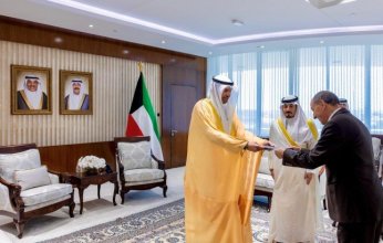 الكويت.. وزير الخارجية يتسلم نسخة من أوراق اعتماد سفير الجزائر الجديد لدى البلاد