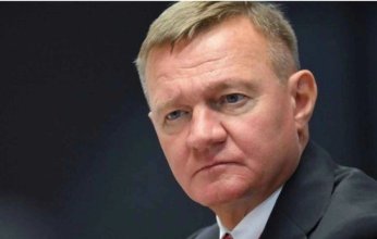 في ظروف غامضة.. انتحار وزير النقل الروسي بعد ساعات من إقالته ما القصة؟