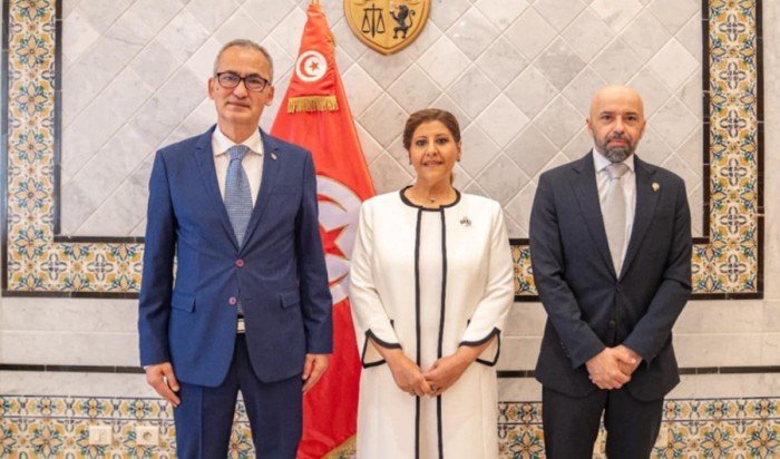 الكويت وتونس تبحثان تعزيز التعاون في مجال حقوق الإنسان الكويت وتونس تبحثان تعزيز التعاون في مجال حقوق الإنسان