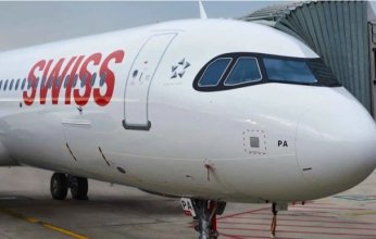 طائرة سويسرية تهبط اضطراريًا في ألمانيا بعد تصاعد دخان خفيف