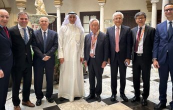 الصندوق العربي للإنماء والبنك الآسيوي للاستثمار في البنية التحتية يوقعان مذكرة تفاهم لتعزيز التعاون