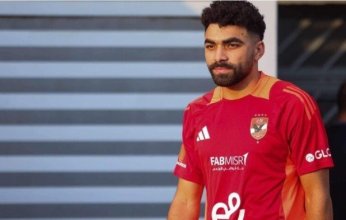 "قلة المشاركة صعبة" أول تصريح لاعب الأهلي المصري بعد رحيله