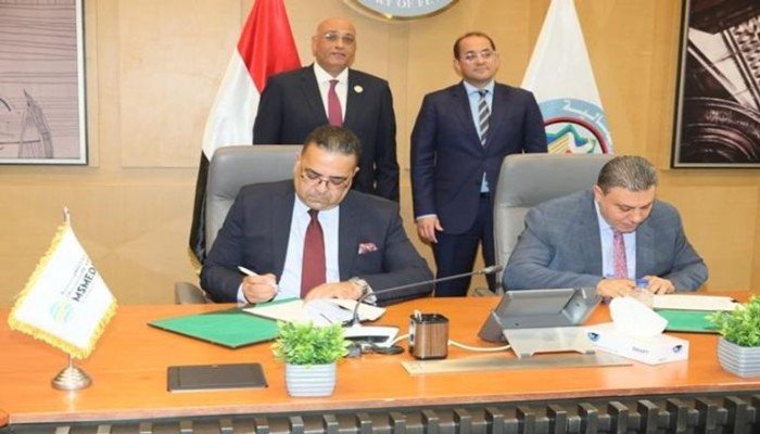 مصر تخصص 5 مليارات جنيه لدعم المشروعات الصغيرة والمتوسطة.. "أكبر حزمة مساندة في الموازنة" مصر تخصص 5 مليارات جنيه لدعم المشروعات الصغيرة والمتوسطة.. "أكبر حزمة مساندة في الموازنة"