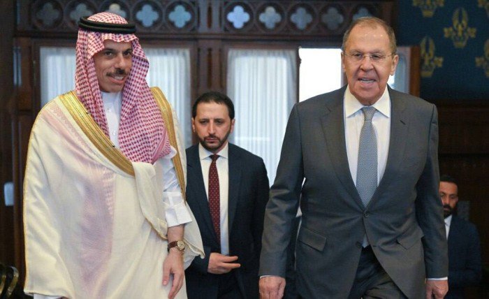 السعودية وروسيا تؤكدان على أهمية التسوية الدبلوماسية للقضايا الإقليمية السعودية وروسيا تؤكدان على أهمية التسوية الدبلوماسية للقضايا الإقليمية