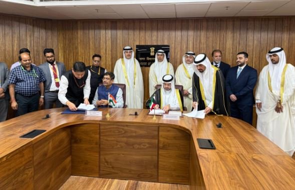 الكويت والهند تبحثان تعزيز التعاون في مجال الطيران المدني الكويت والهند تبحثان تعزيز التعاون في مجال الطيران المدني
