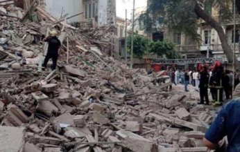 مصر.. مصرع شخص وإصابة 6 في انهيار عقار قديم وسط الإسكندرية