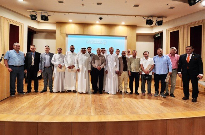 (البابطين الثقافية) تختتم موسمها بدورة (جماليات اللغة العربية - دروس في علم البلاغة) (البابطين الثقافية) تختتم موسمها بدورة (جماليات اللغة العربية - دروس في علم البلاغة)
