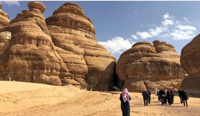 السعودية.. إنفاق الزوار الأجانب 49.4 مليار ريال بالربع الأول 2025 السعودية.. إنفاق الزوار الأجانب 49.4 مليار ريال بالربع الأول 2025