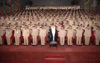 وزير الداخلية الكويتي يشهد حفل تخريج الدفعة 32 من ضباط الاختصاص بكلية الشرطة