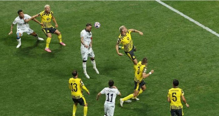 دورتموند يهزم مونتيري المكسيكي ويتأهل للقاء ريال مدريد بمونديال الأندية دورتموند يهزم مونتيري المكسيكي ويتأهل للقاء ريال مدريد بمونديال الأندية