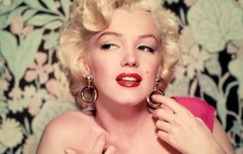 شاهد.. بيع صورة نادرة لمارلين مونرو التُقطت خلال شهر العسل