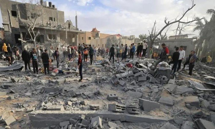 30 شهيدا وعشرات الإصابات برصاص الاحتلال الإسرائيلي في رفح جنوب قطاع غزة 30 شهيدا وعشرات الإصابات برصاص الاحتلال الإسرائيلي في رفح جنوب قطاع غزة