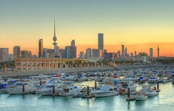 طقس الكويت المتوقع اليوم الاثنين.. شديد الحرارة نهاراً وحار خلال الليل