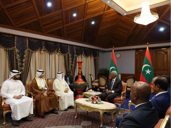 رئيس المالديف يبحث مع مدير عام الصندوق الكويتي للتنمية تعزيز التعاون واستعراض المشاريع المشتركة رئيس المالديف يبحث مع مدير عام الصندوق الكويتي للتنمية تعزيز التعاون واستعراض المشاريع المشتركة