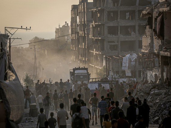 20 شهيدا معظمهم من طالبي المساعدات جراء قصف إسرائيلي على مناطق متفرقة في قطاع غزة 20 شهيدا معظمهم من طالبي المساعدات جراء قصف إسرائيلي على مناطق متفرقة في قطاع غزة