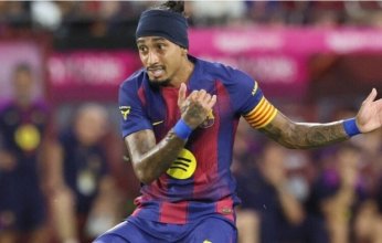 ثقيلة وغير مريحة.. قميص برشلونة الجديد يثير غضب نجومه