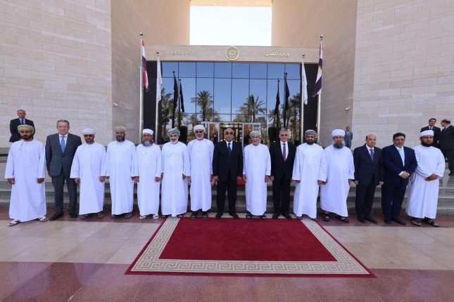 وزير العدل المصري يستقبل وفد قضائي من سلطنة عُمان وزير العدل المصري يستقبل وفد قضائي من سلطنة عُمان
