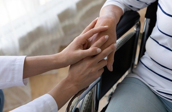 اكتشاف علمي يوضح سبب الشلل بعد نزلات البرد لدى الأطفال اكتشاف علمي يوضح سبب الشلل بعد نزلات البرد لدى الأطفال