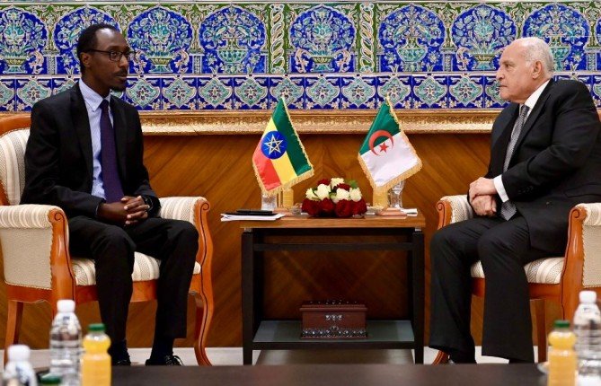 الجزائر وإثيوبيا تبحثان تطورات الأوضاع الإقليمية الجزائر وإثيوبيا تبحثان تطورات الأوضاع الإقليمية